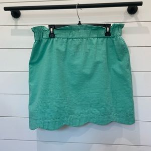 Scalloped skirt with pockets